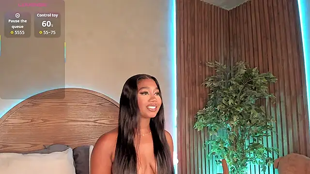 Snapshot of alisonn_moon chatting on 10-07-25, 11:35 alisonn moon online show from 10-07-25, 11:35