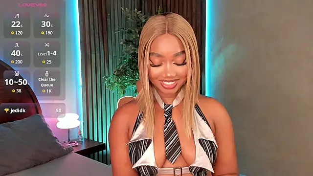 Snapshot of alisonn_moon chatting on 11-20-25, 11:26 alisonn moon online show from 11-20-25, 11:26