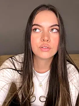 Katarina Rostova online show from 10-18-25, 10:10