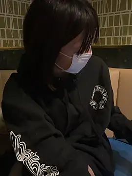 Snapshot of kabikabi_makaron chatting on 12-14-25, 11:59 kabikabi makaron online show from 12-14-25, 11:59