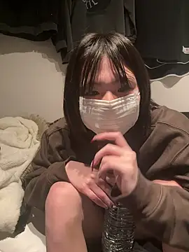 Snapshot of kabikabi_makaron chatting on 12-19-25, 01:07 kabikabi makaron online show from 12-19-25, 01:07