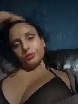 Snapshot of Angelaarayexx chatting on 10-27-25, 12:15 Angelaarayexx online show from 10-27-25, 12:15