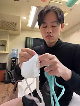 Snapshot of iiiviviii chatting on 03-05-26, 12:01 iiiviviii online show from 03-05-26, 12:01