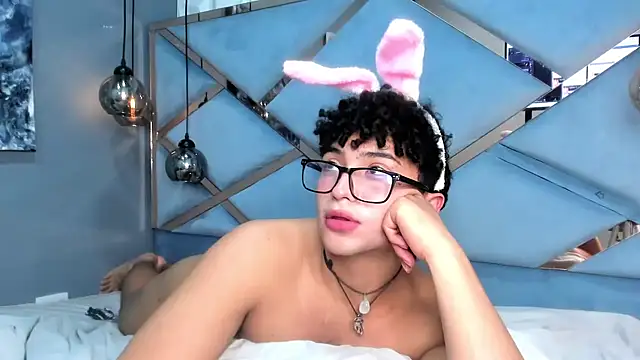 Snapshot of Valentin0_3 chatting on 11-06-25, 09:05 Valentin0 3 online show from 11-06-25, 09:05