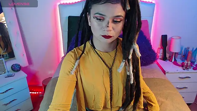 elapetitie online show from 12-04-25, 05:28