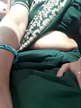 Snapshot of indianhotwife639 chatting on 10-10-25, 08:46 indianhotwife639 online show from 10-10-25, 08:46