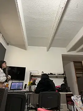 Alyha Cortes online show from 10-31-25, 02:18