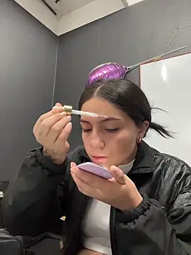 Snapshot of Alyha_Cortes chatting on 02-18-26, 01:29 Alyha Cortes online show from 02-18-26, 01:29