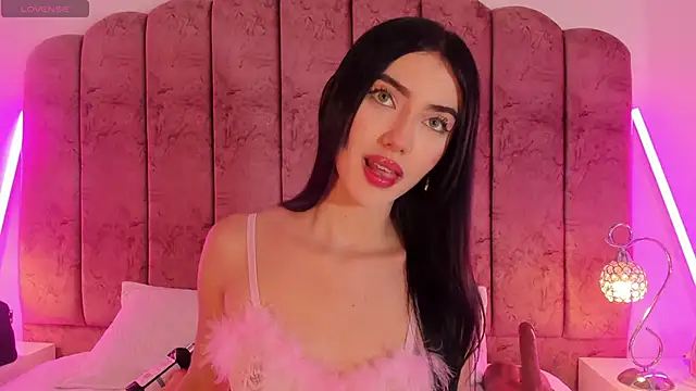 ValeskaZuev1 online show from 10-12-25, 07:13