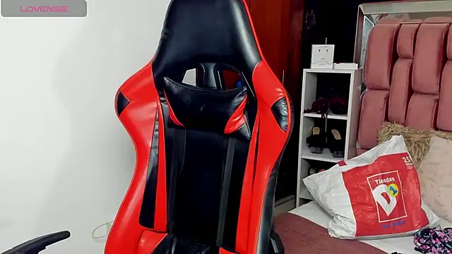 sara slut21 online show from 03-11-25, 11:04