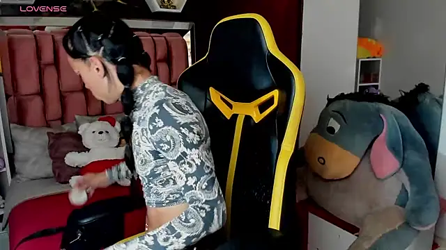 sara slut21 online show from 11-25-25, 05:13