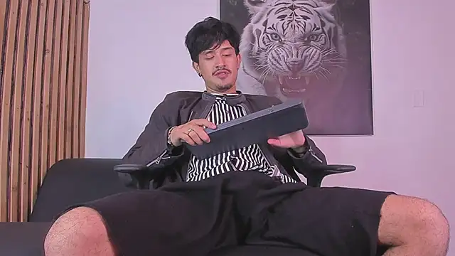 DimitriDeluxe online show from 10-07-25, 07:33