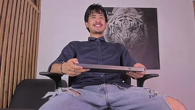 DimitriDeluxe online show from 10-11-25, 08:29