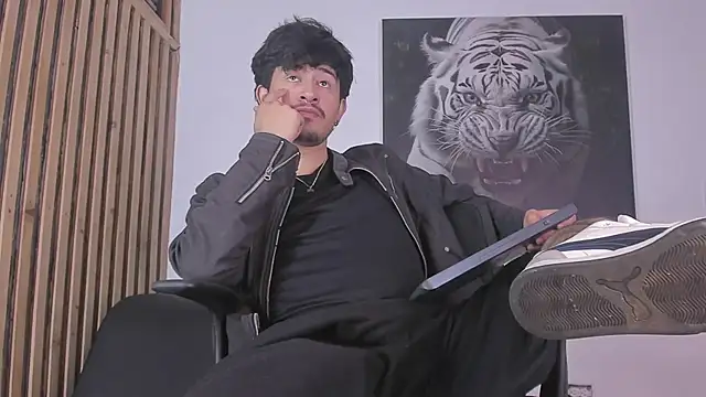 DimitriDeluxe online show from 10-13-25, 07:36