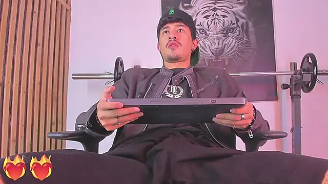 DimitriDeluxe online show from 10-22-25, 07:24