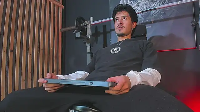 DimitriDeluxe online show from 11-25-25, 07:47