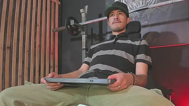 DimitriDeluxe online show from 12-16-25, 08:03