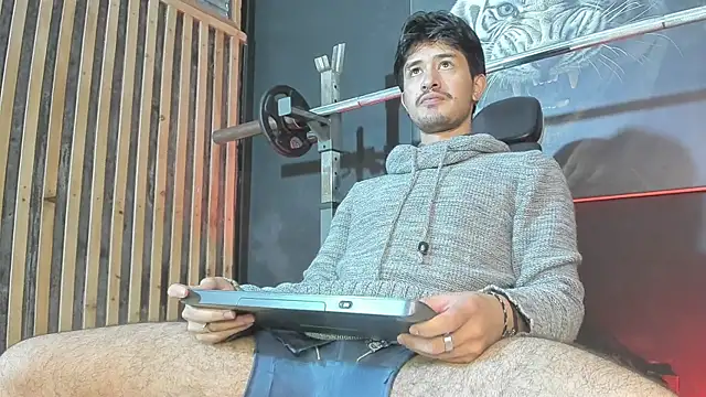 DimitriDeluxe online show from 12-17-25, 07:42