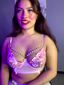 Snapshot of Adarha_Ramirez chatting on 10-23-25, 04:34 Adarha Ramirez online show from 10-23-25, 04:34