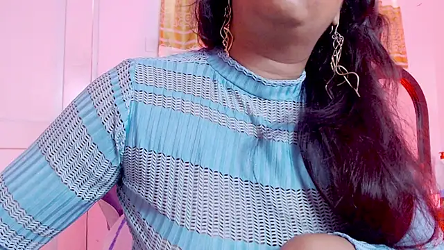 Snapshot of sofia_07 chatting on 10-15-25, 07:36 sofia 07 online show from 10-15-25, 07:36