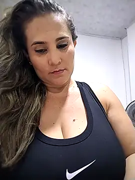 Snapshot of dayana2021 chatting on 11-22-25, 09:25 dayana2021 online show from 11-22-25, 09:25