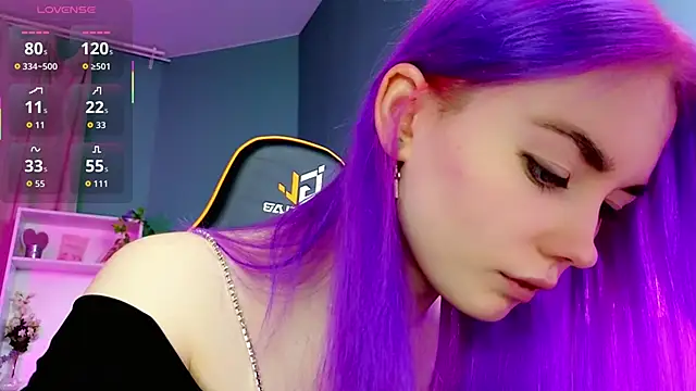 Kiara Dream online show from 10-15-25, 09:04