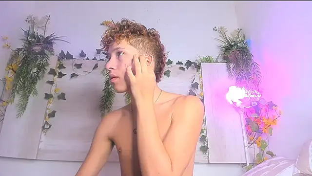 Angel superhuge online show from 11-18-25, 08:24