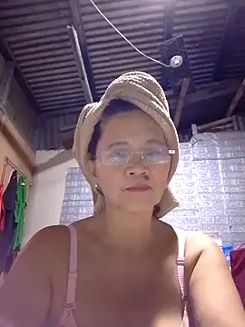 Snapshot of SexyHottMom chatting on 09-09-25, 10:37 SexyHottMom online show from 09-09-25, 10:37