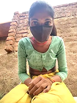 Snapshot of Sonam_mehta chatting on 02-18-26, 01:56 Sonam mehta online show from 02-18-26, 01:56