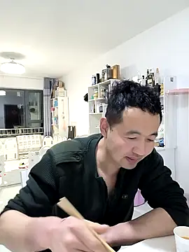 huanhuanaaaaa online show from 04-08-26, 12:16