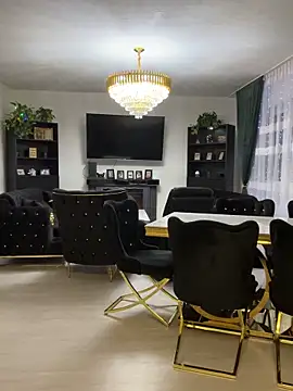 Emilia Mausi online show from 11-15-25, 08:16