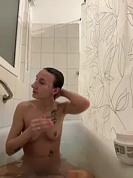 Emilia Mausi online show from 11-24-25, 08:19