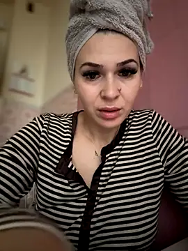 iSelena online show from 11-10-25, 06:01