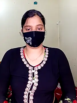 Rose-luckey online show from 01-13-26, 01:27