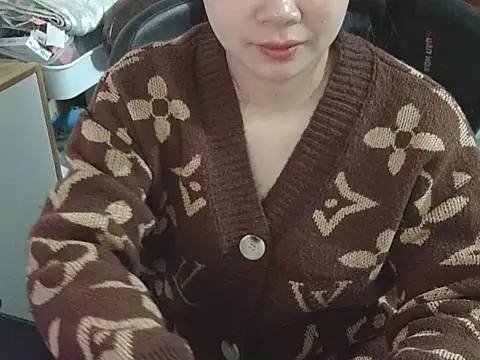 suri- online show from 11-20-25, 02:12