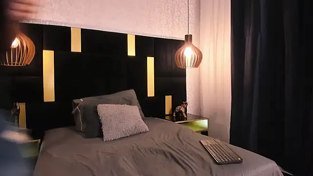 Lucio  Fox online show from 04-14-26, 12:00