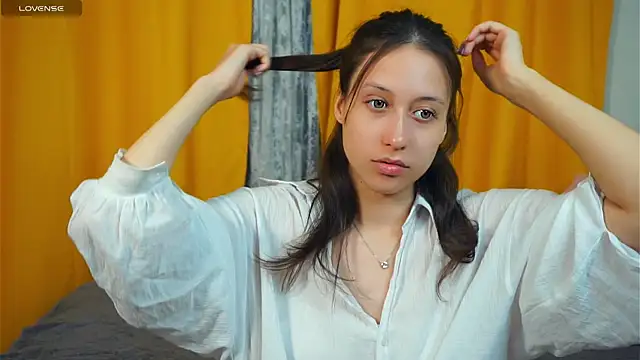 Snapshot of BeckyBurgh chatting on 10-14-25, 06:31 BeckyBurgh online show from 10-14-25, 06:31