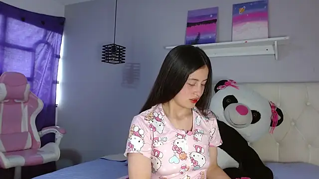 Zaaida  online show from 10-17-25, 02:08