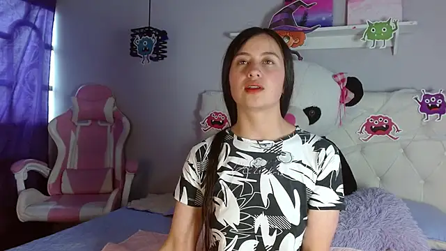 Zaaida  online show from 10-25-25, 12:56