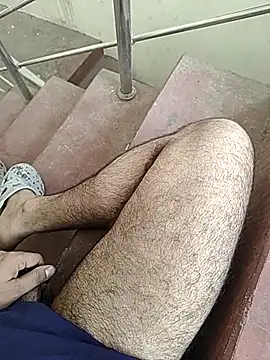 Snapshot of monty935 chatting on 09-14-25, 05:06 monty935 online show from 09-14-25, 05:06