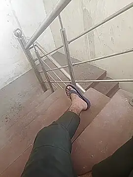 Snapshot of monty935 chatting on 09-27-25, 08:52 monty935 online show from 09-27-25, 08:52