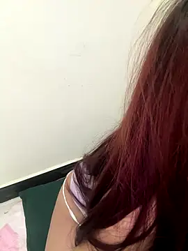 Snapshot of mimi9420 chatting on 11-21-25, 01:32 mimi9420 online show from 11-21-25, 01:32