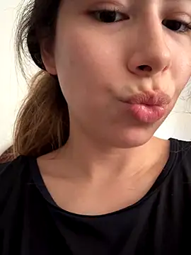 Caitlin Cat online show from 10-03-25, 07:44