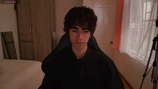 Nude Boy18 online show from 09-18-25, 09:50