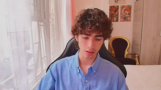 Nude Boy18 online show from 10-14-25, 06:52