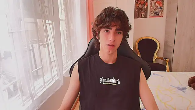 Nude Boy18 online show from 10-20-25, 03:45