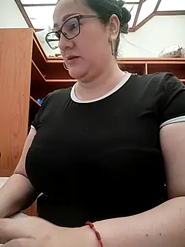 Aisha manzur online show from 02-20-26, 06:41