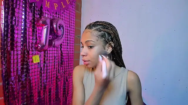 Snapshot of yumi_hanna chatting on 09-08-25, 08:30 yumi hanna online show from 09-08-25, 08:30