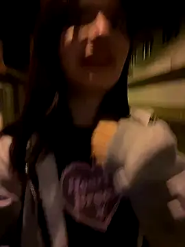 Snapshot of TheLevel69s chatting on 09-19-25, 04:14 TheLevel69s online show from 09-19-25, 04:14