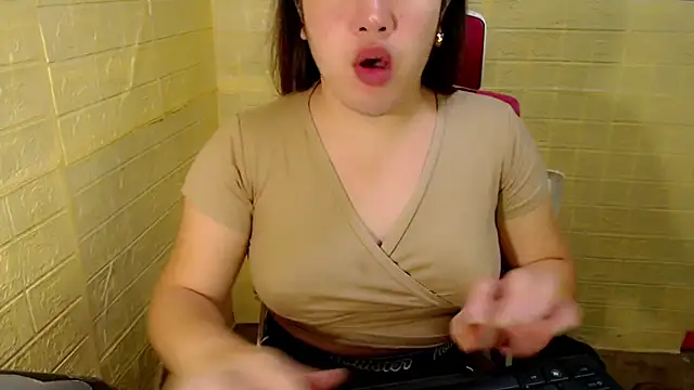 xUrDreamSlutWhore online show from 11-04-25, 10:09